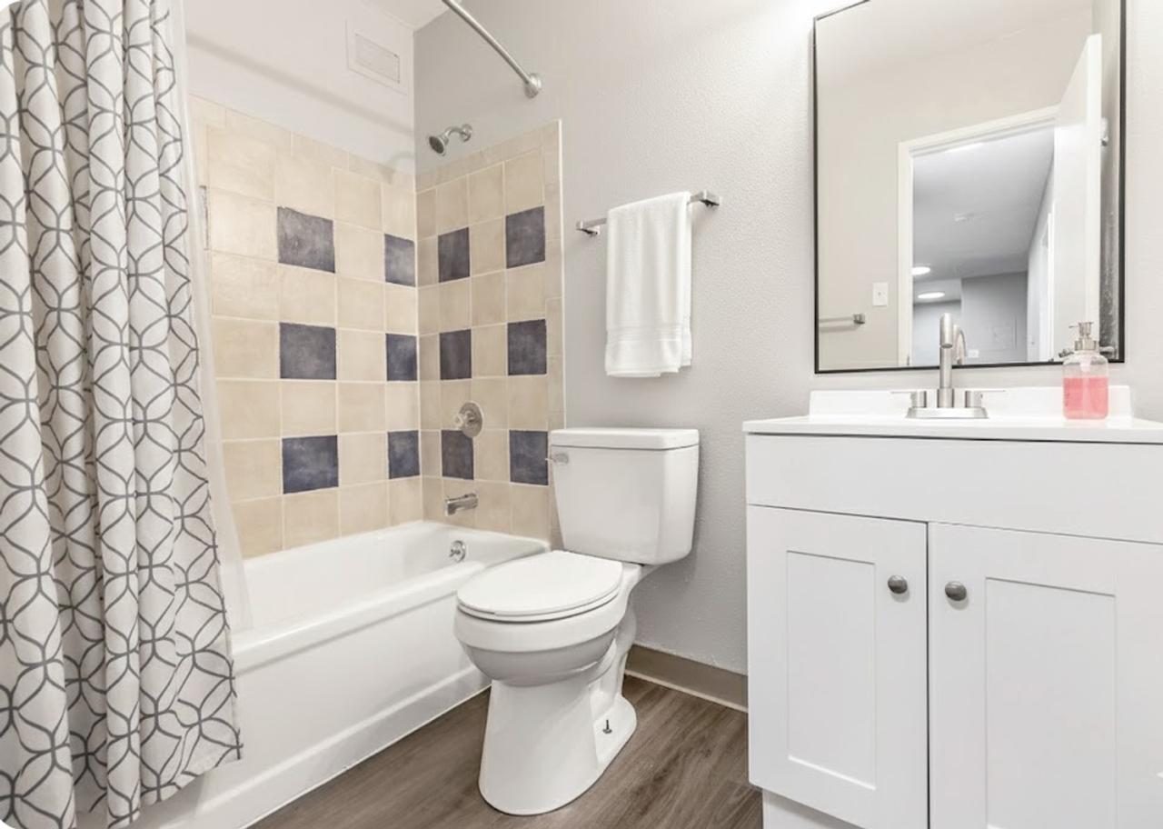 The Shores at Lakeview - Photo 6 of 12