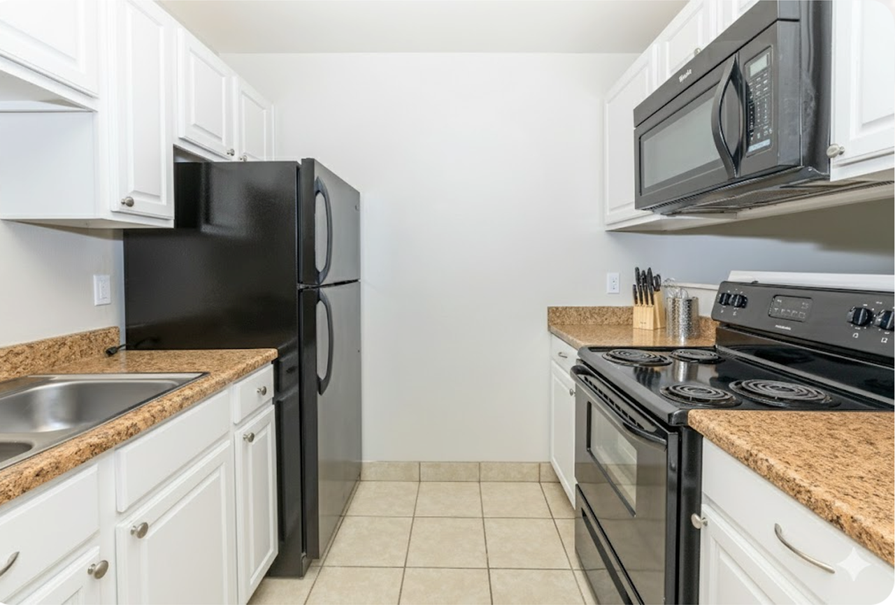 The Shores at Lakeview - Photo 2 of 11