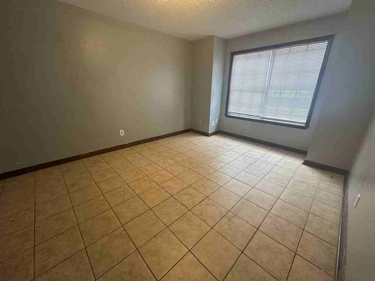 106 Limoges Street - Photo 3 of 13