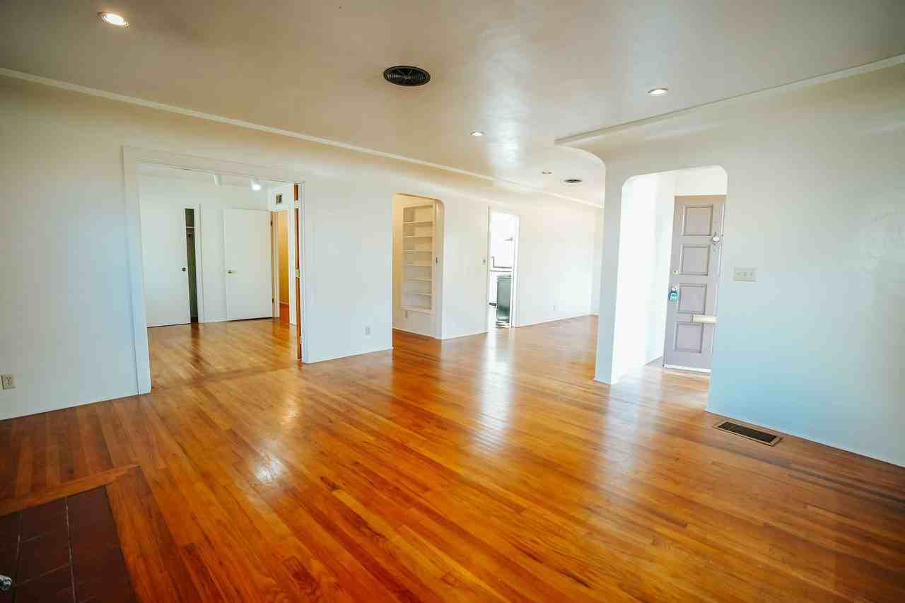 1911 H St - Photo 5 of 46