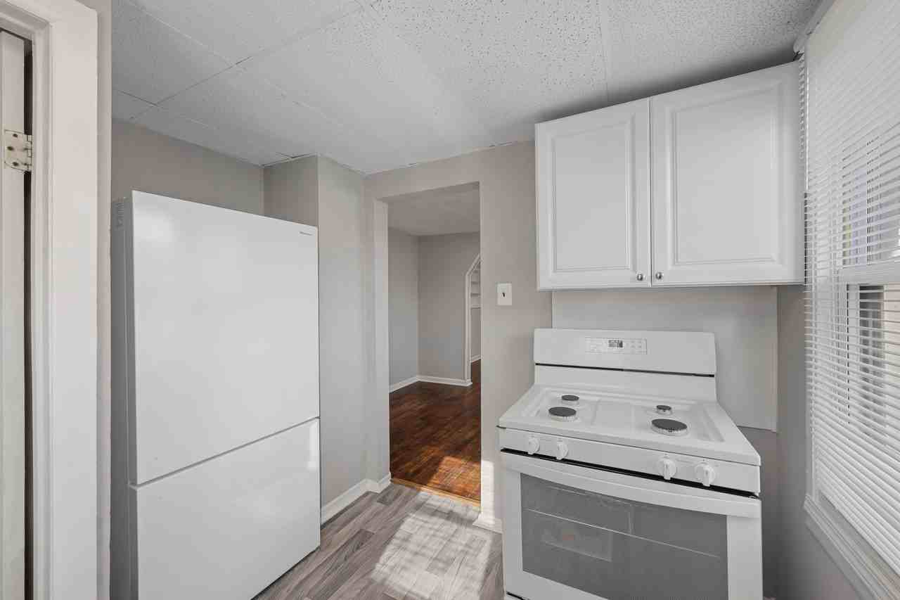 7028 Maxwell Ave - Photo 5 of 12