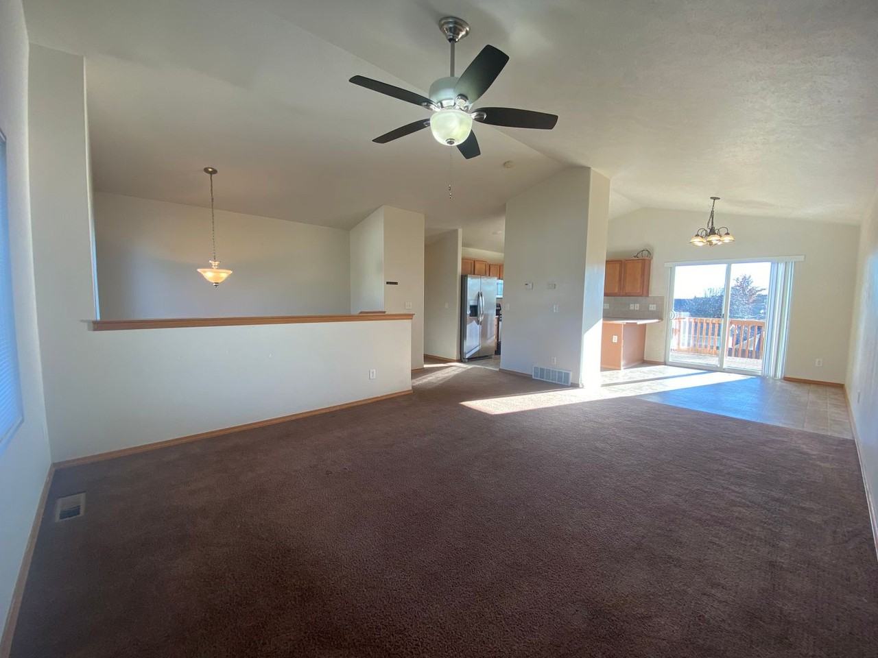 122 West Pinecrest Lane - Photo 3 of 16
