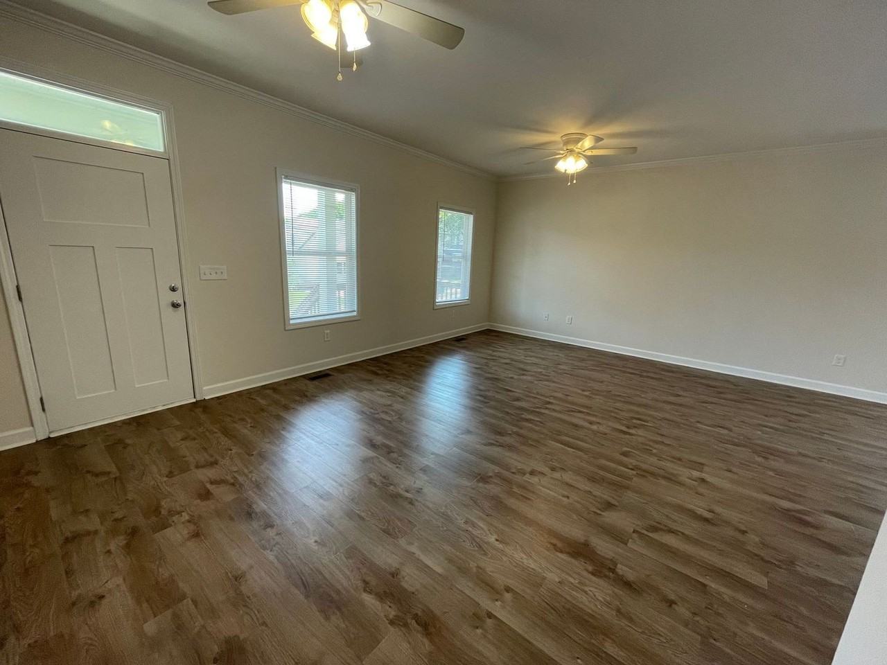 483 First St - Photo 3 of 11