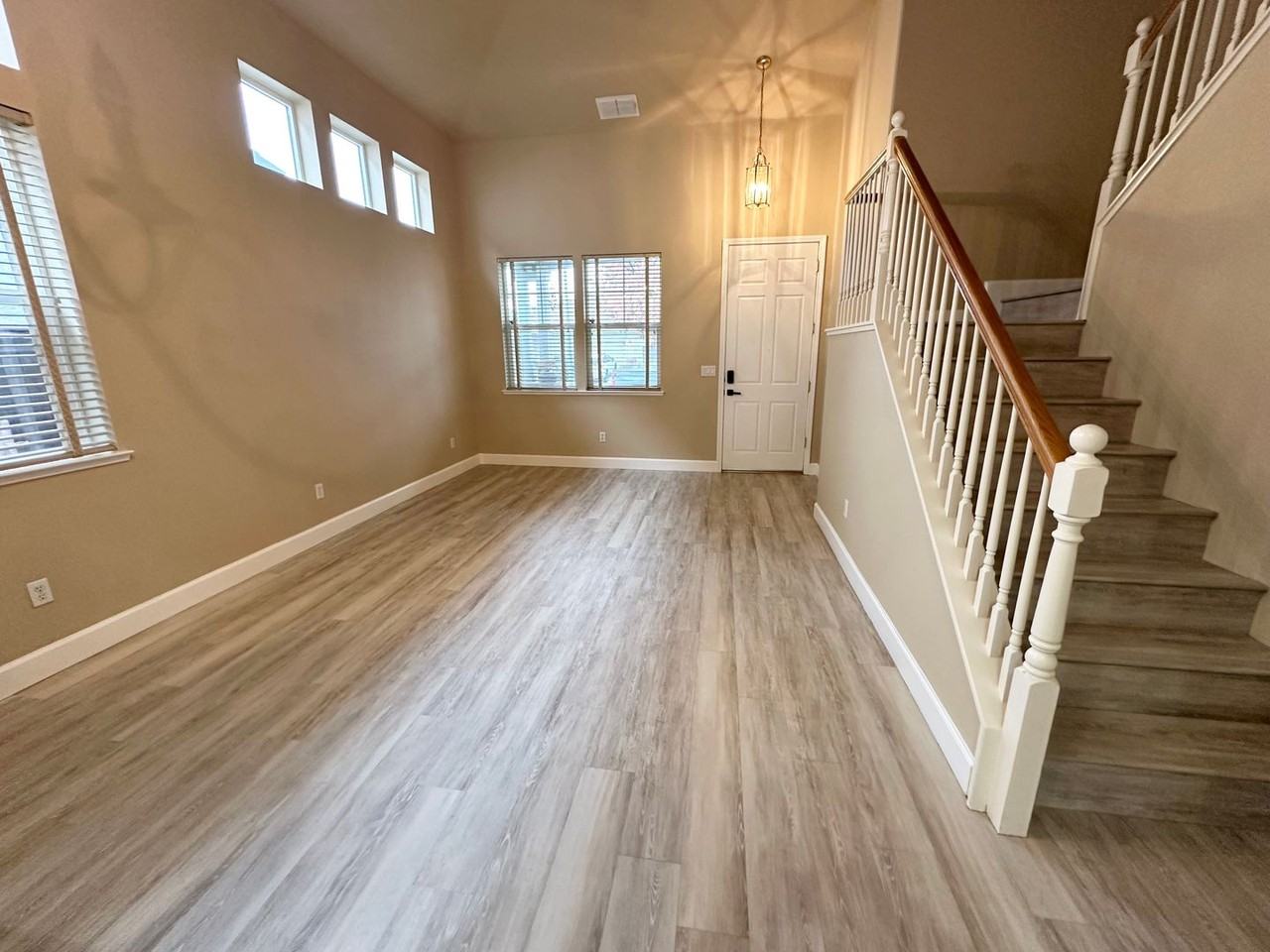 2035 Sherington Way - Photo 4 of 37