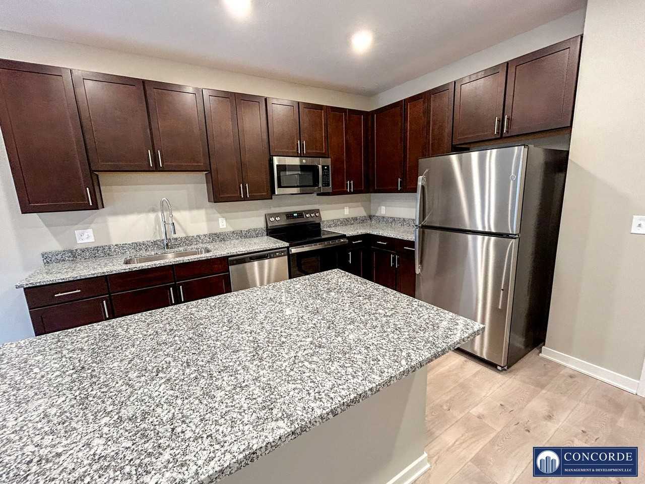 Horizon Apartments & Villas - Photo 5 of 36