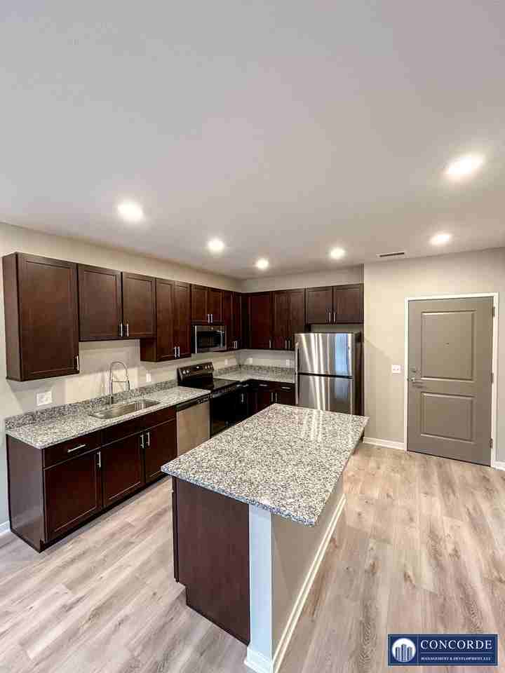 Horizon Apartments & Villas - Photo 6 of 36