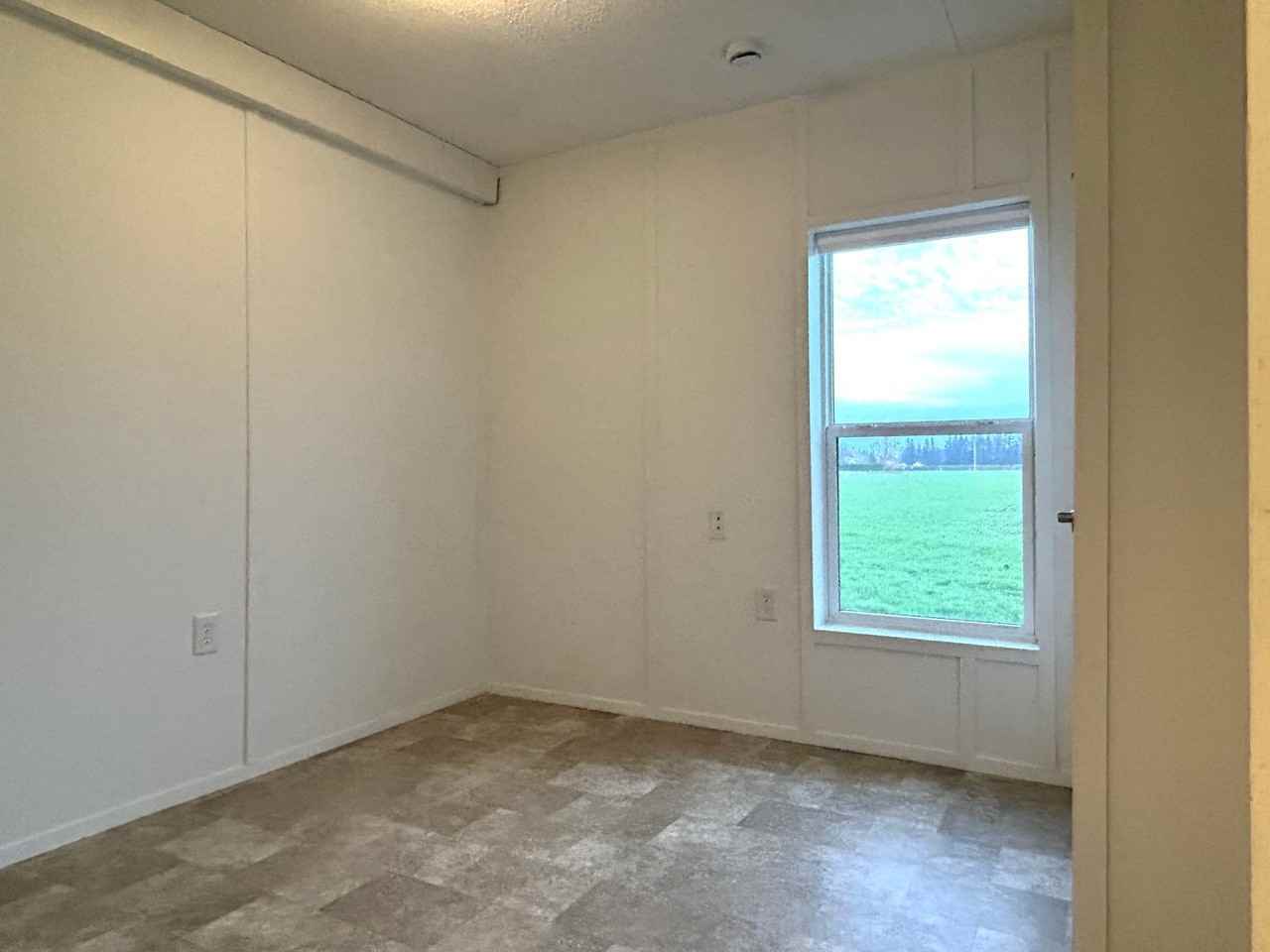 19571 Boones Ferry Rd Ne - Photo 5 of 16