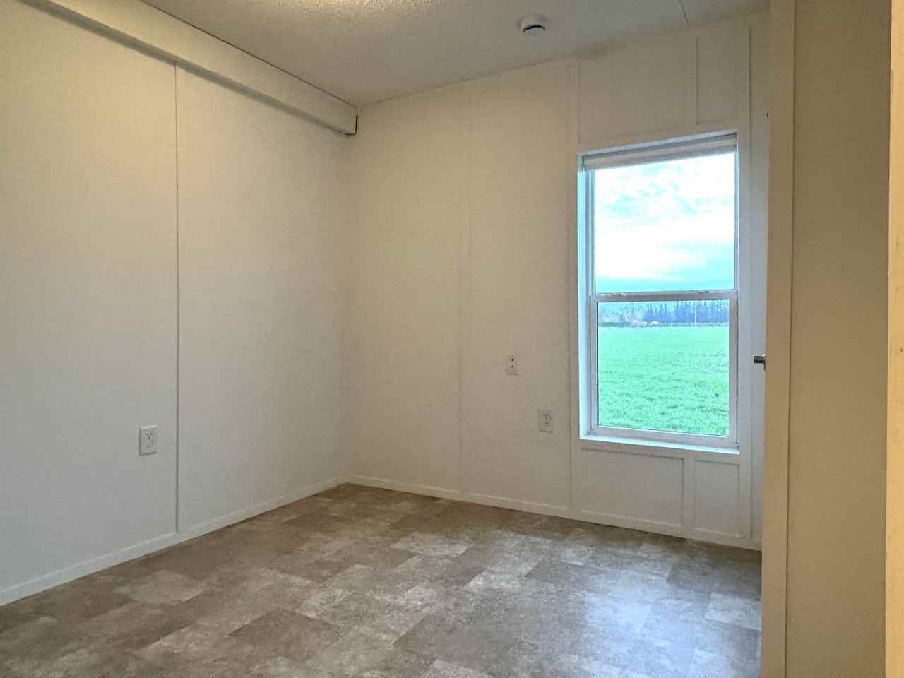 19571 Boones Ferry Rd Ne - Photo 6 of 16