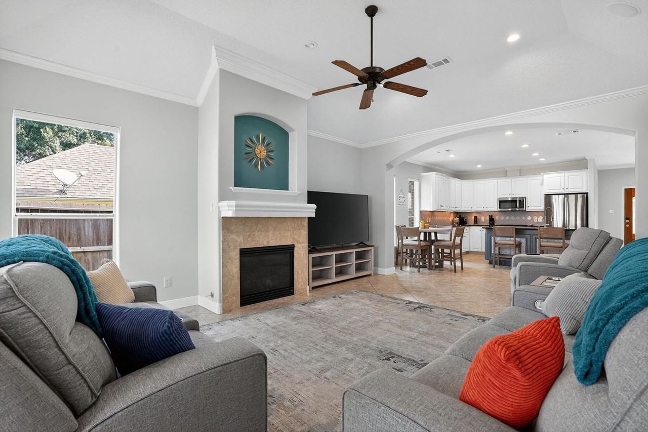 3705 Whisper Walk - Photo 5 of 50