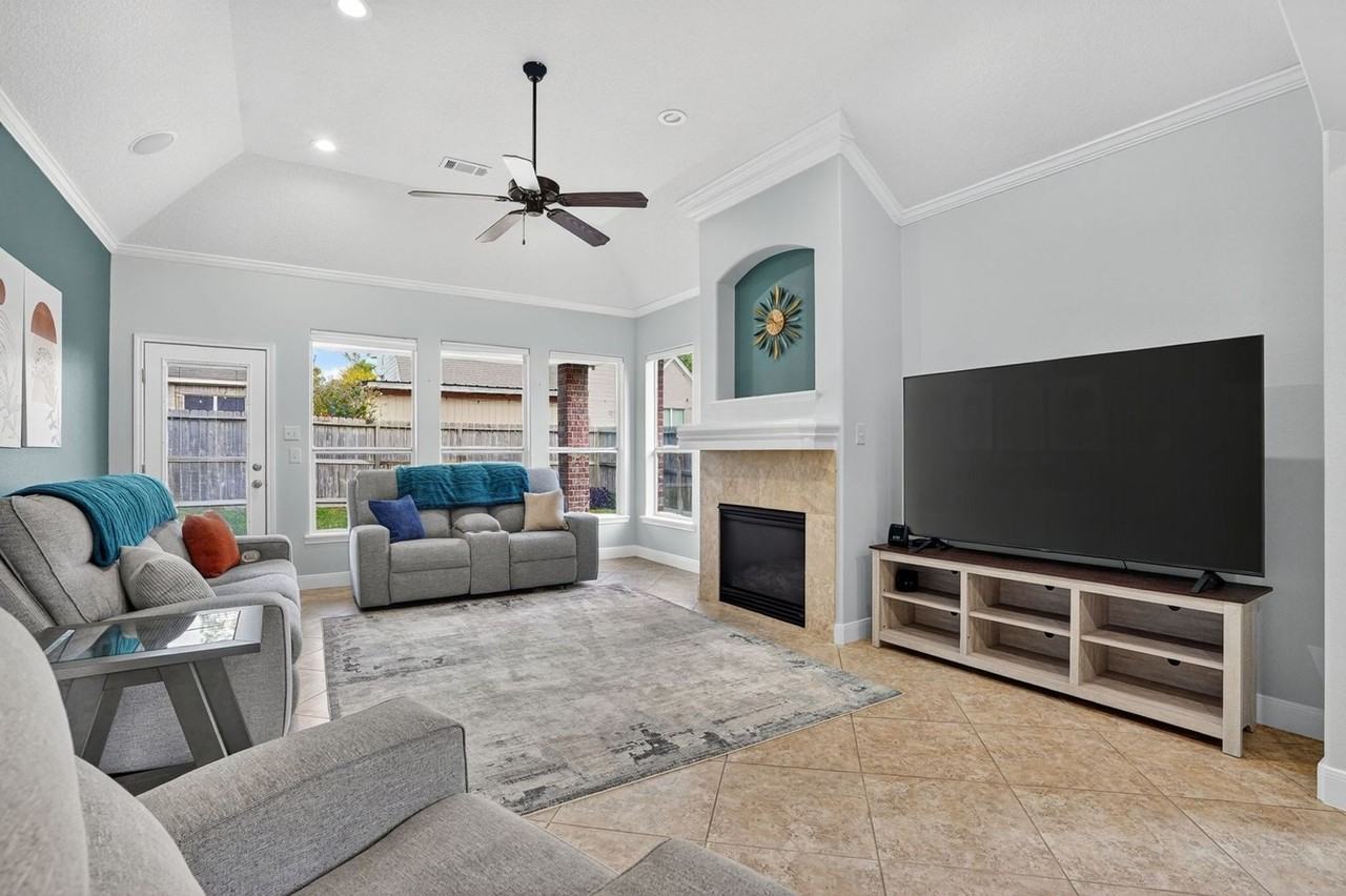 3705 Whisper Walk - Photo 7 of 50