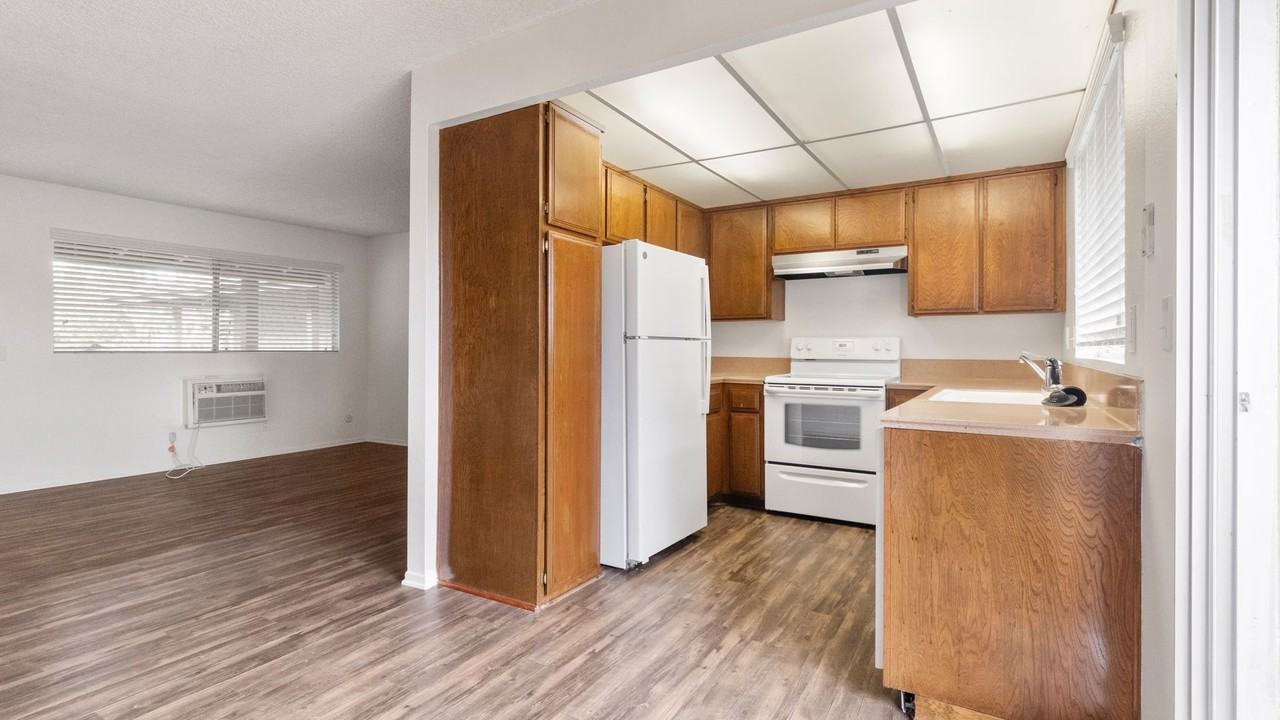 161 5th Ave - Photo 7 of 10