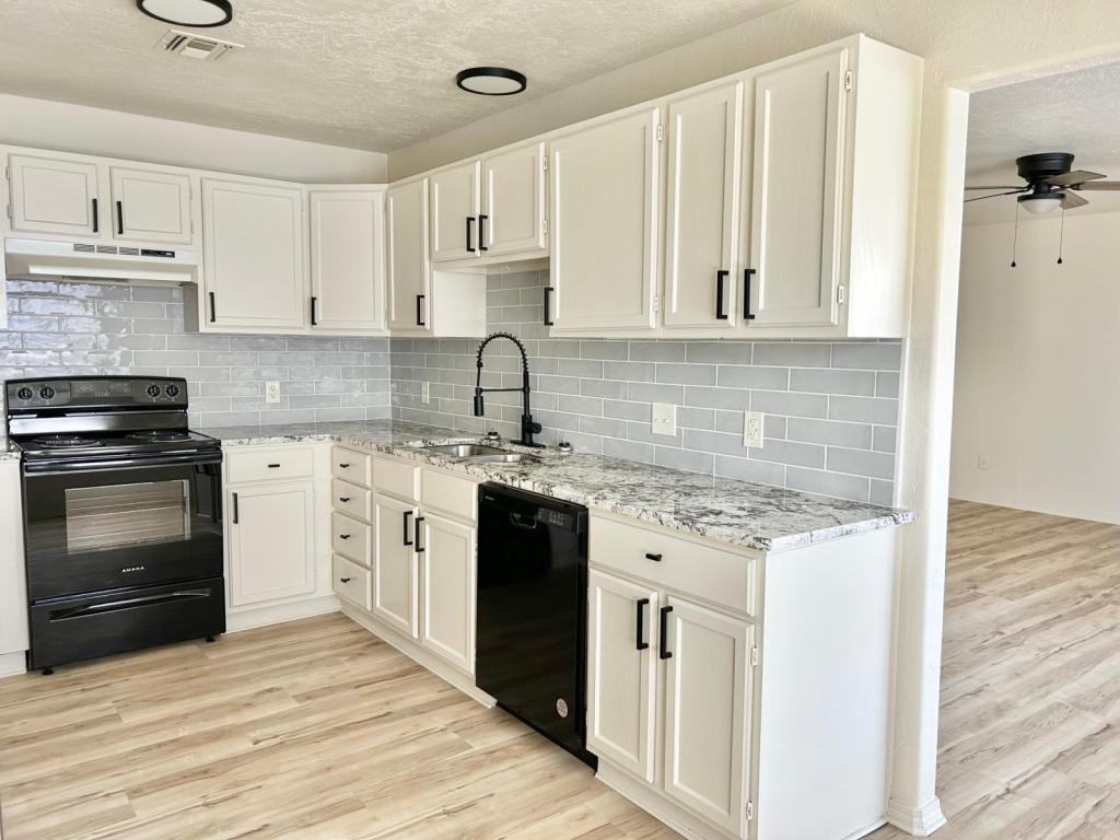 1214 Nw Columbia Ave - Photo 5 of 17