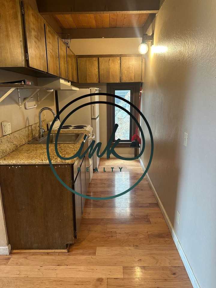 331 Tramway Dr #14 - Photo 2 of 10