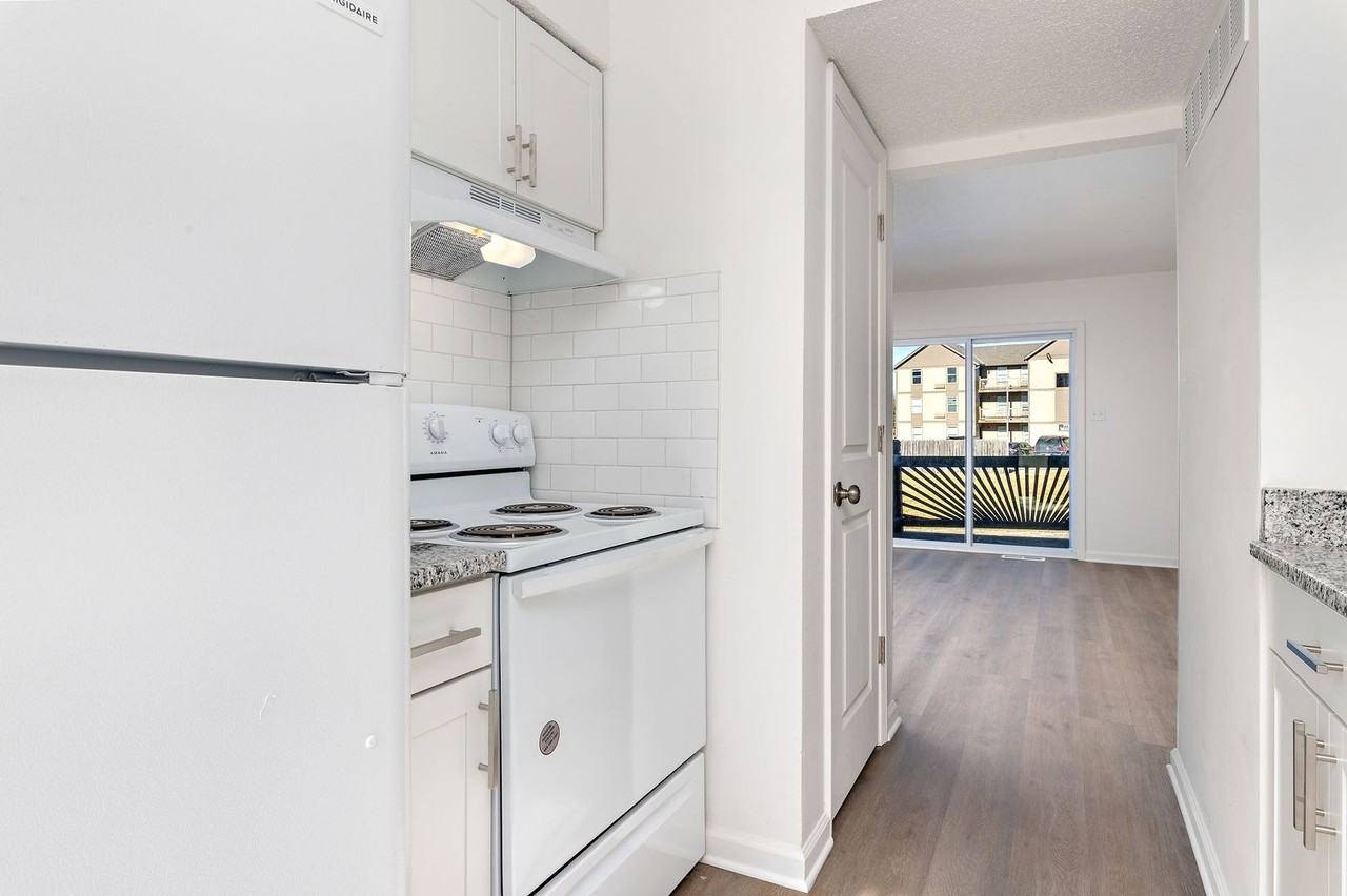 638 S Lakehurst Dr - Photo 6 of 23