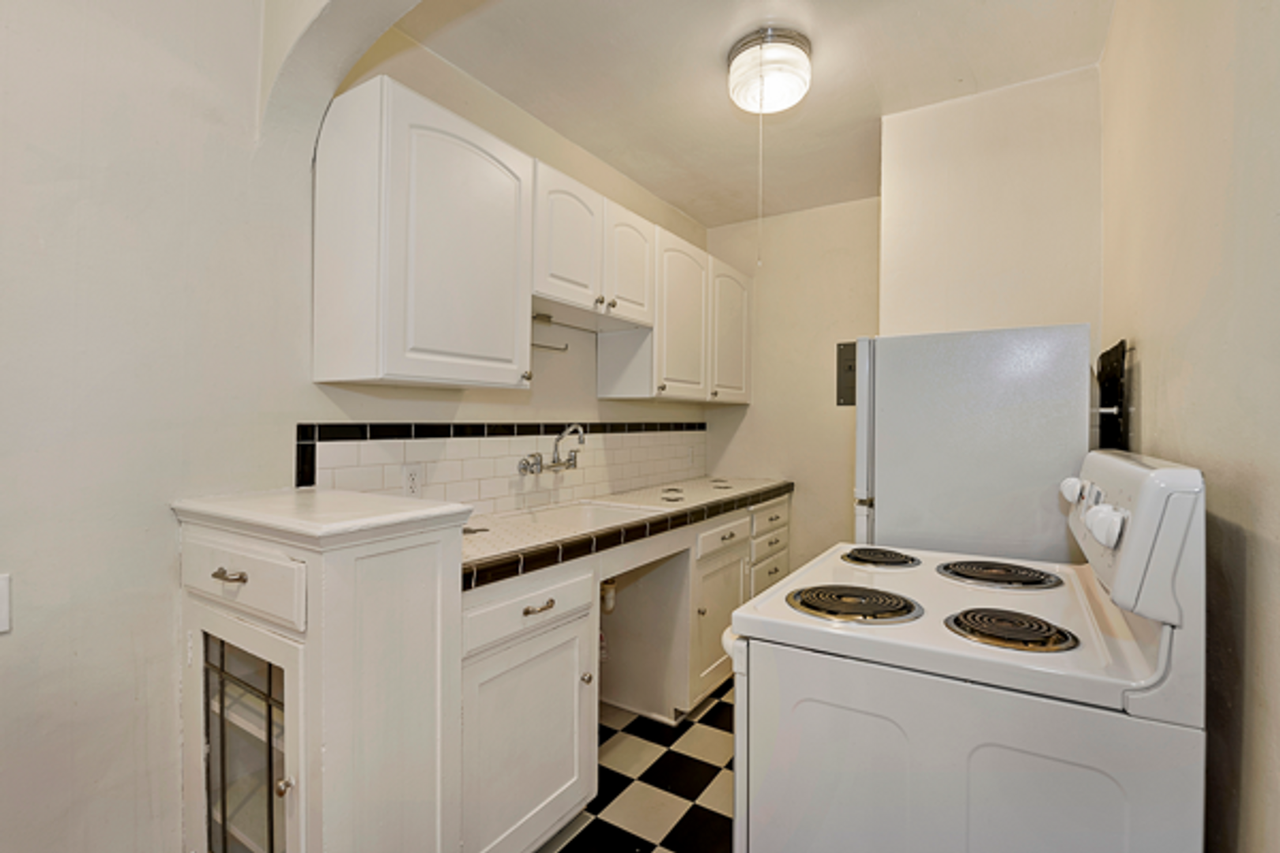 Grex Apartments - Photo 7 of 34