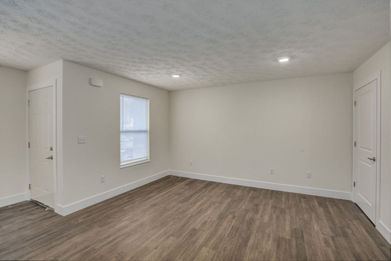 Court Yard Community - Photo 3 of 27