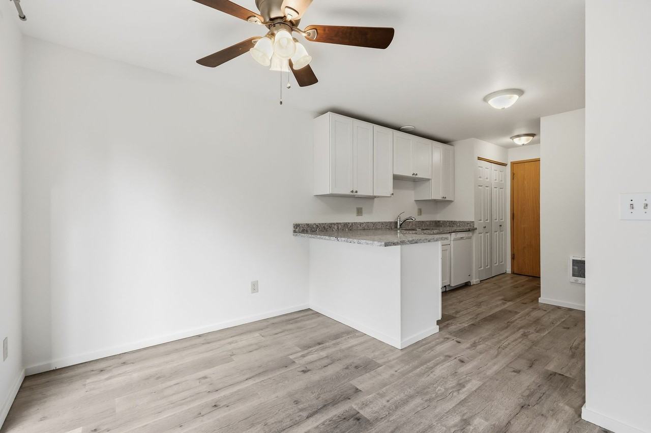 623 School Street Southeast - Photo 7 of 22