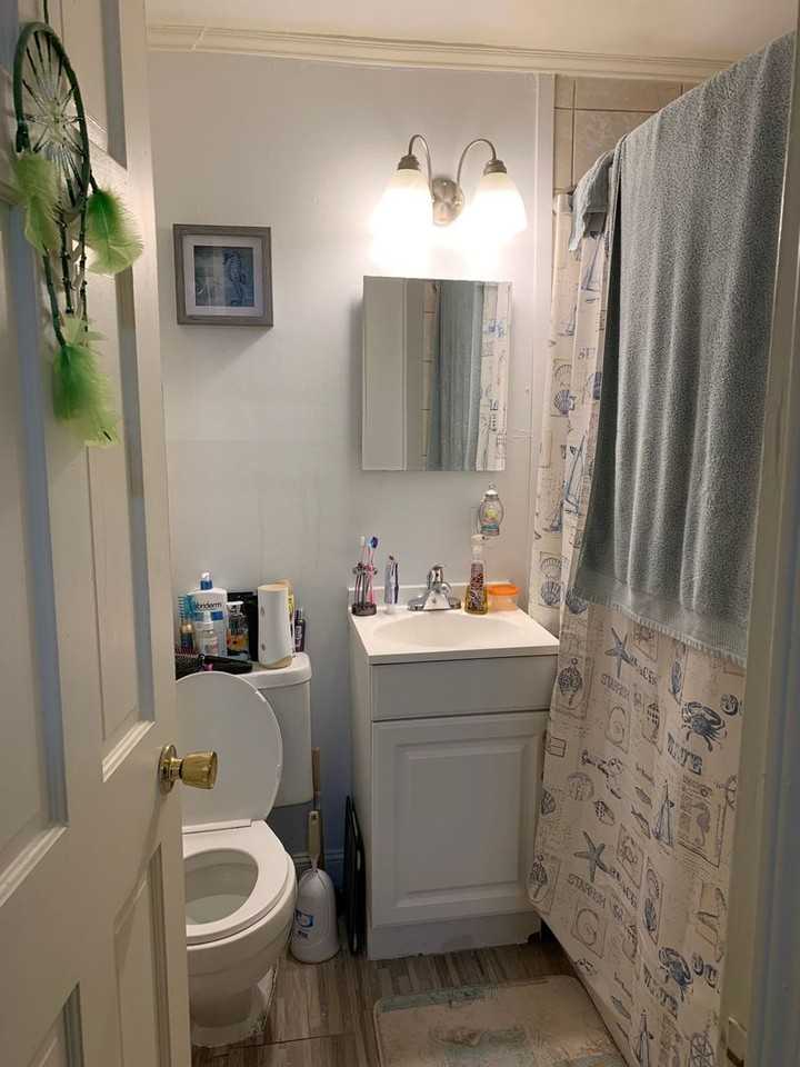 Elm St 59 East Hartford - Photo 4 of 7