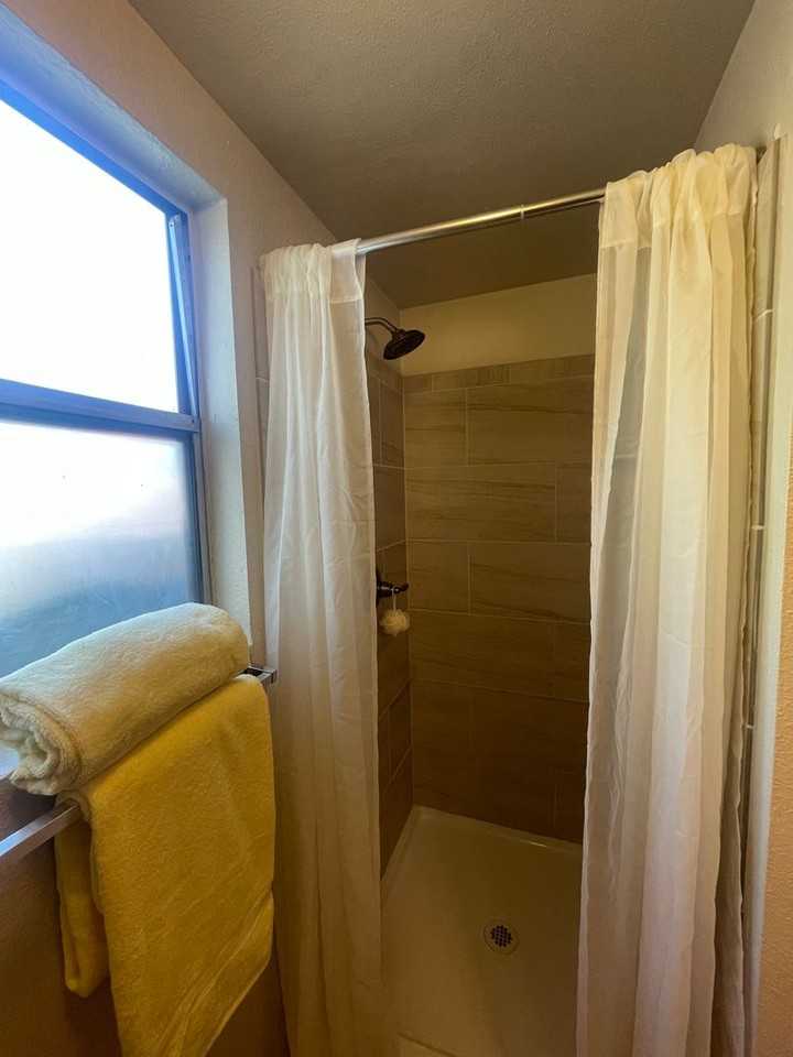 Warner Studios Apartments - Photo 4 of 11