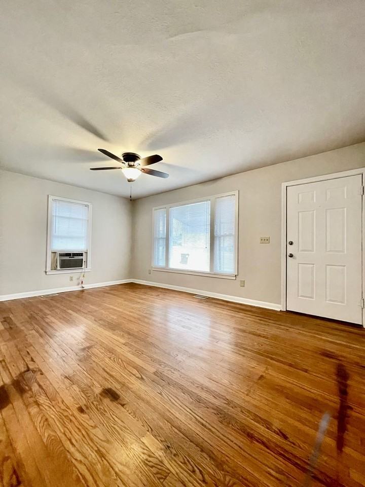 413 Eastwood Street - Photo 2 of 10