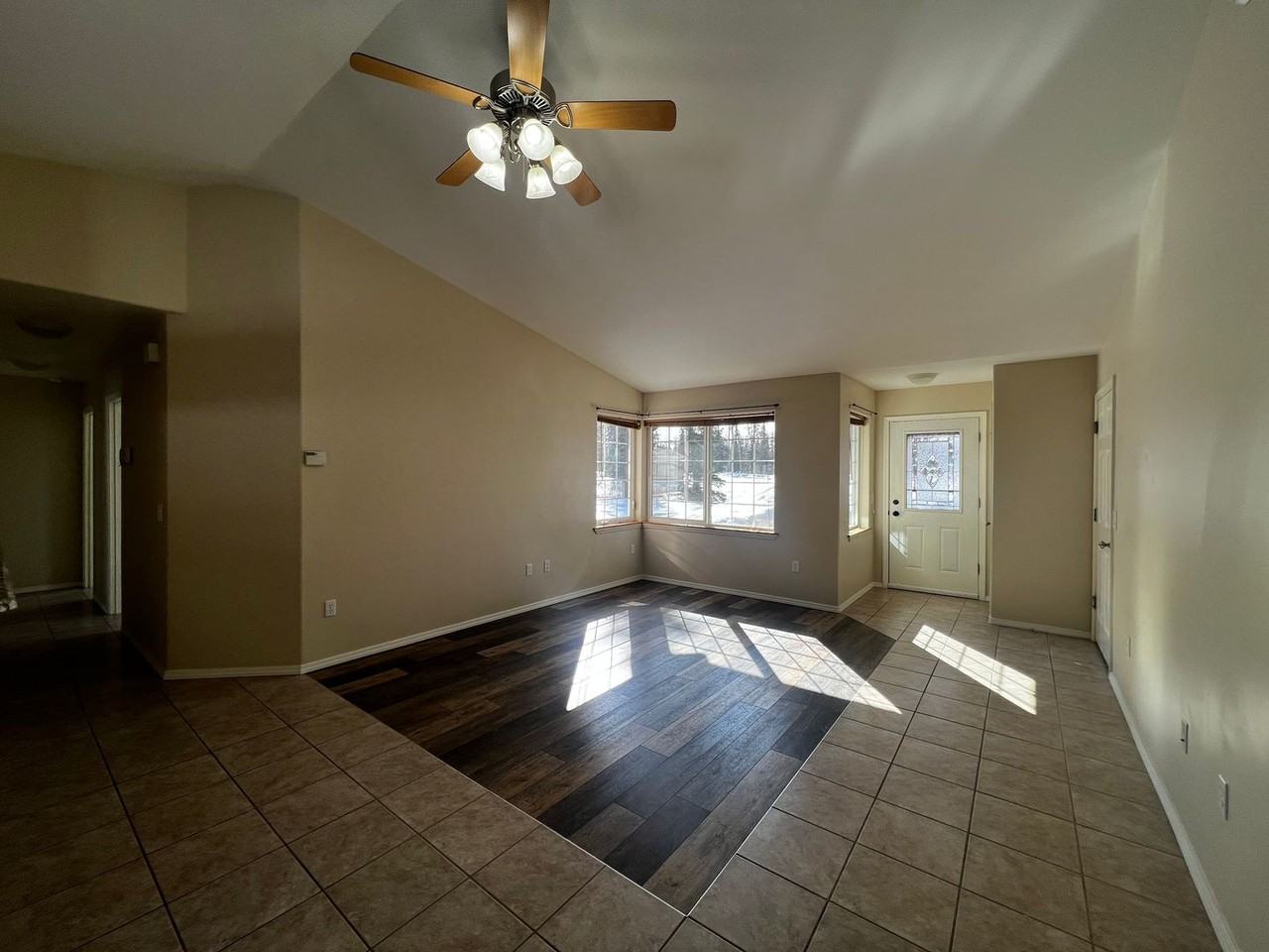 47192 Belmont Court - Photo 3 of 8