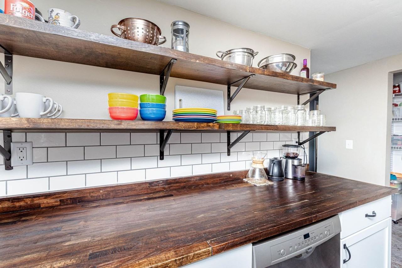 807 North Ann Street - Photo 6 of 17