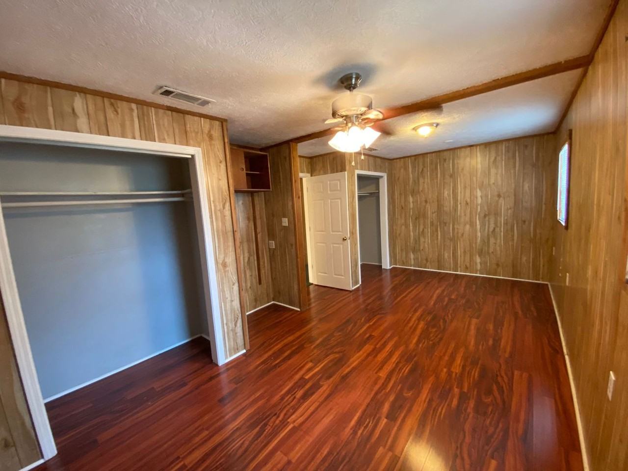 5212 13th St - Photo 3 of 20