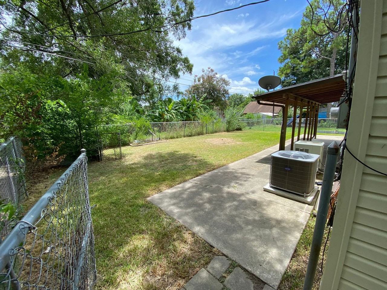 5212 13th St - Photo 6 of 20