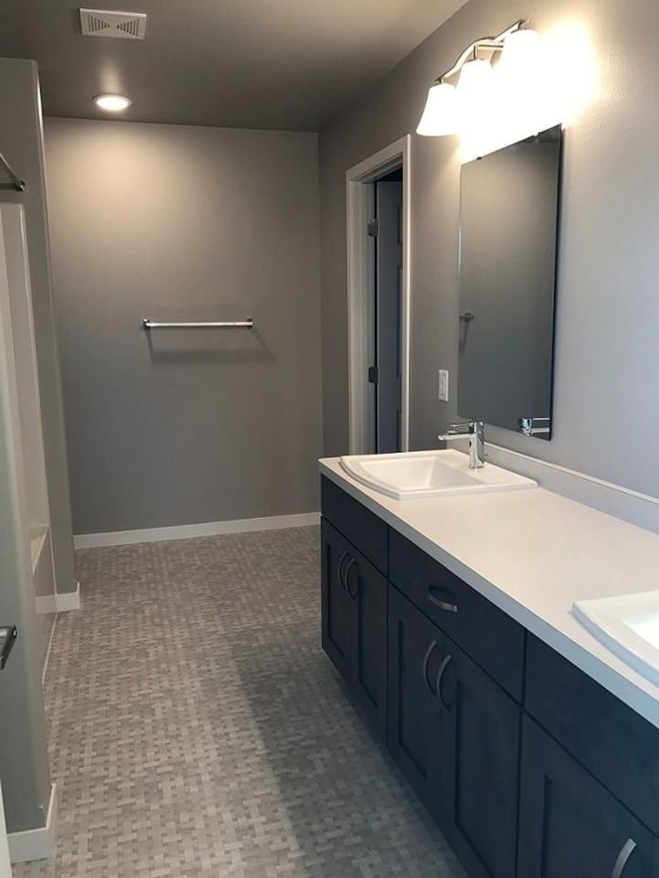 1305 Goldenwood Dr - Photo 3 of 14