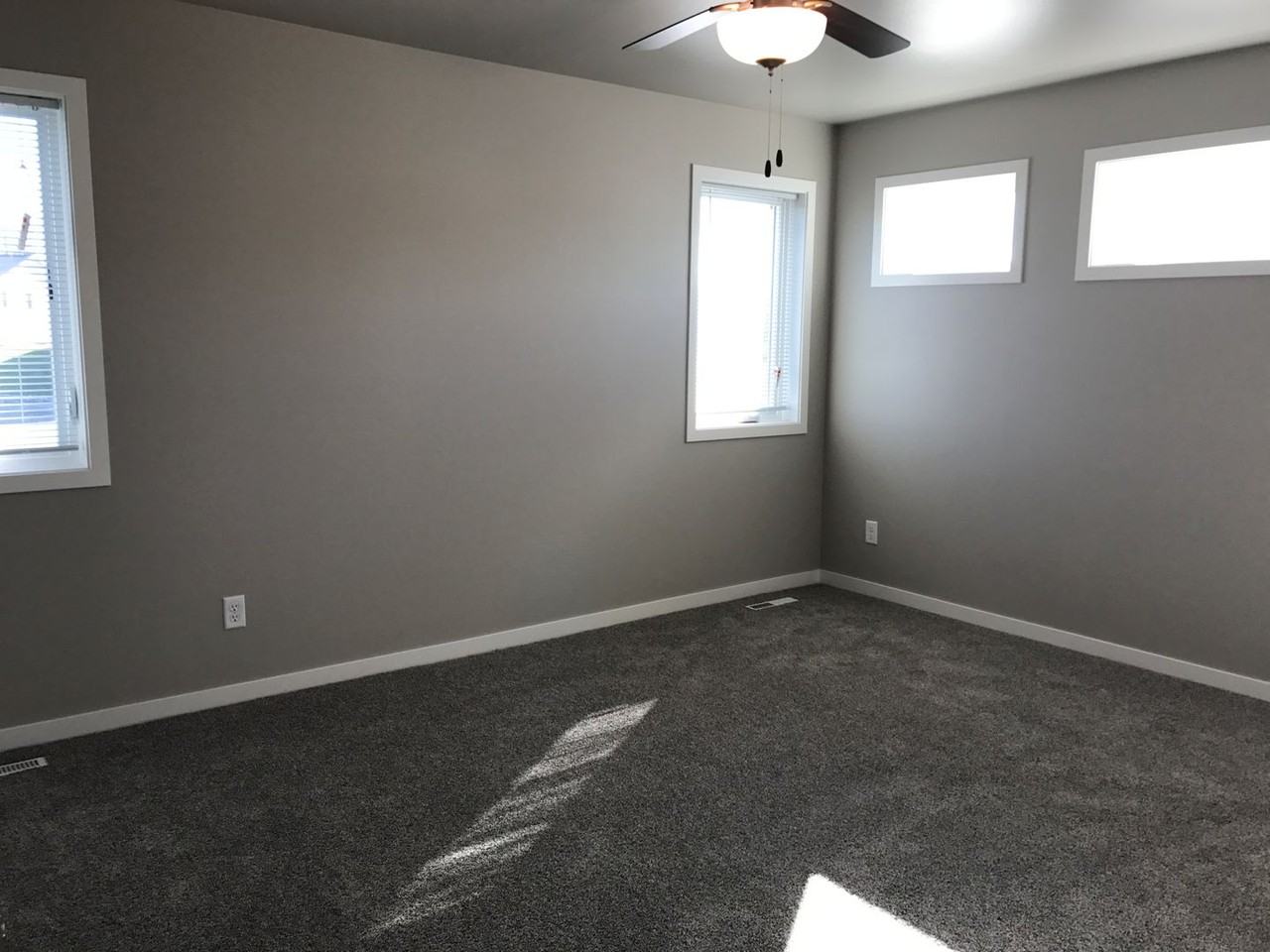 1305 Goldenwood Dr - Photo 4 of 14