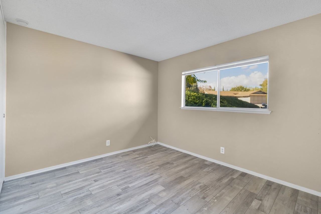 14236 Oxford Place - Photo 7 of 13