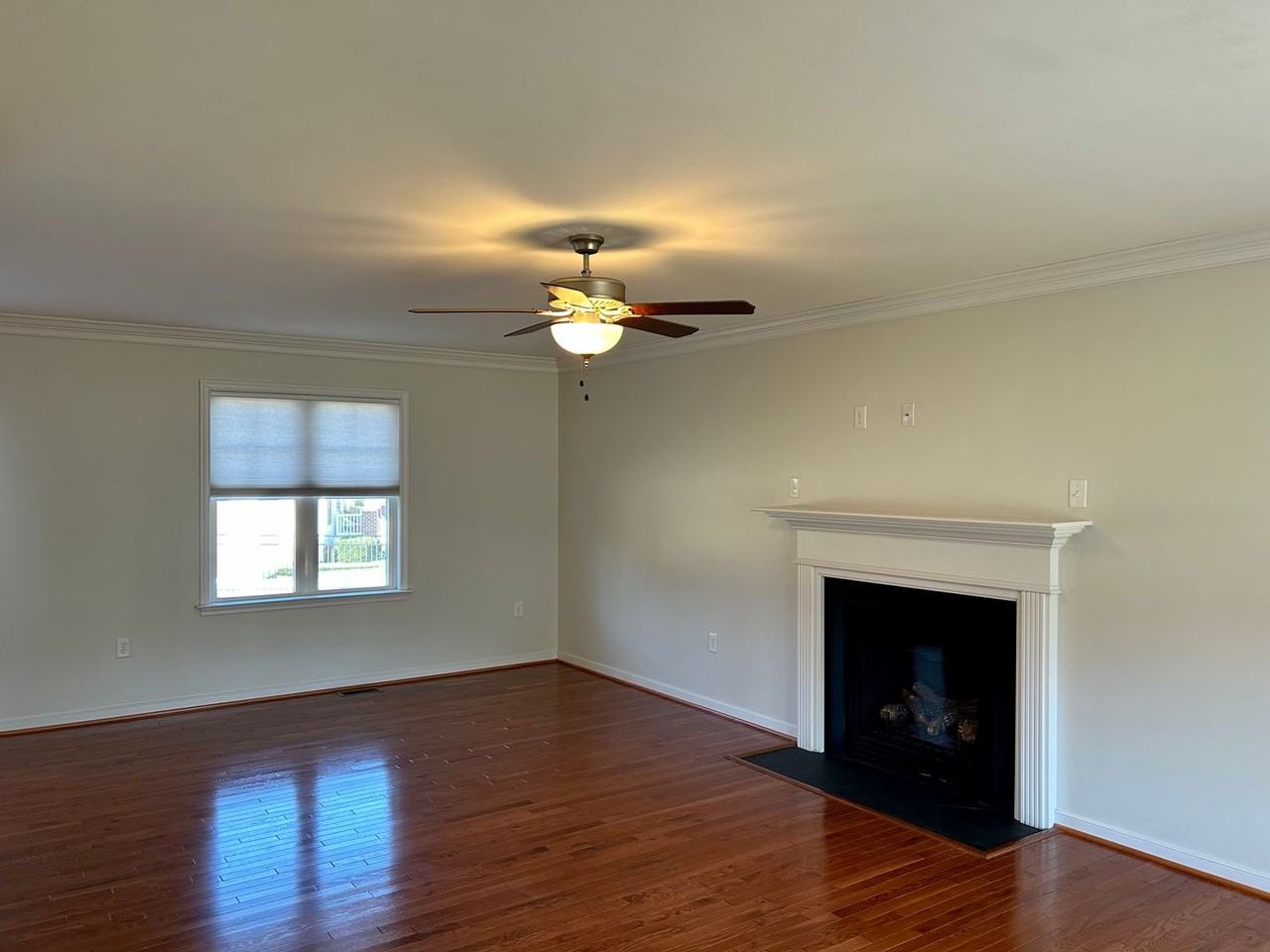 11606 Parrish Creek Ln - Photo 4 of 35