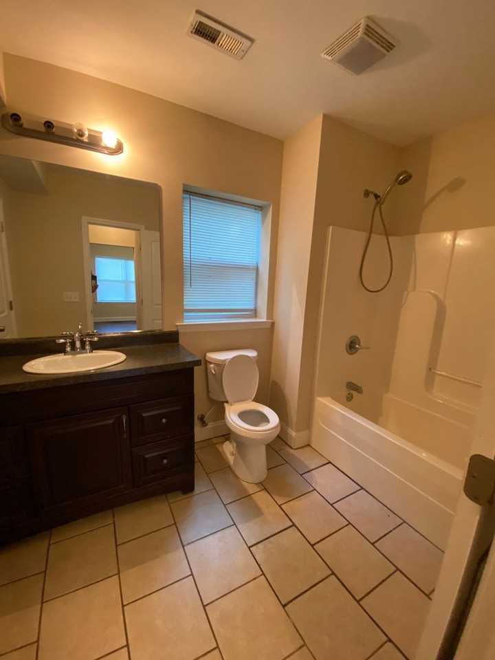 222 Dooley Street Northeast - Photo 6 of 6