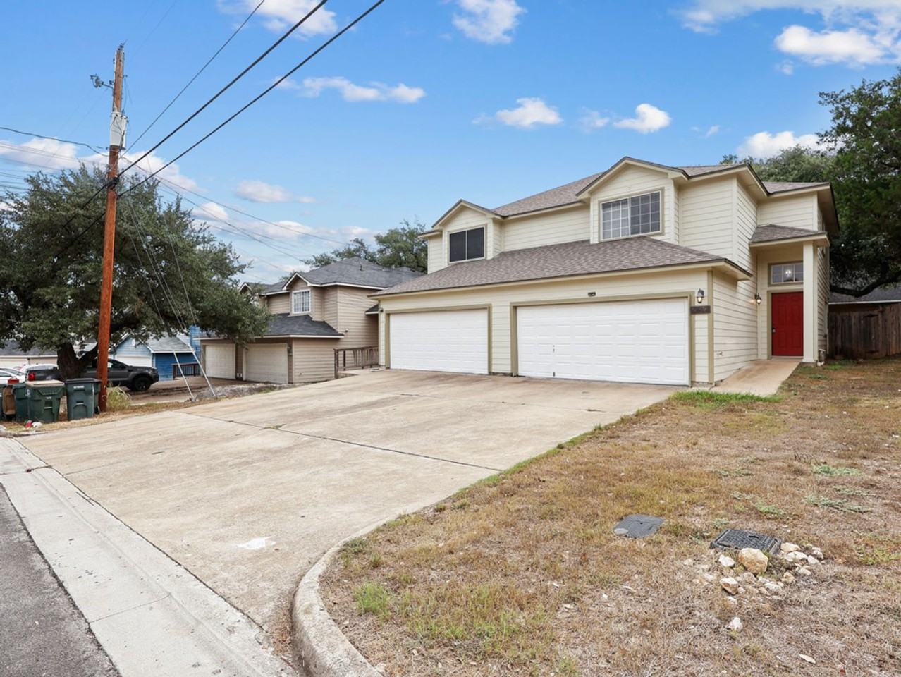 827 Sagewood Trl - Photo 2 of 23