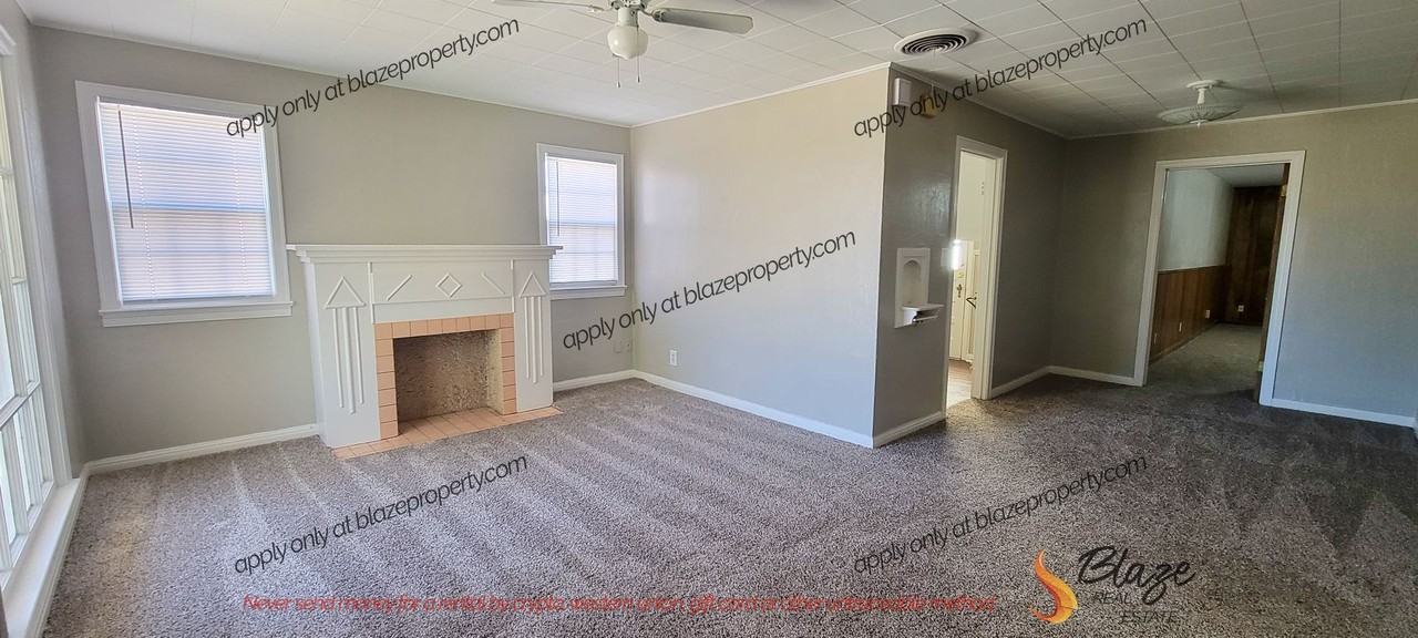 915 S Lamar St - Photo 2 of 15