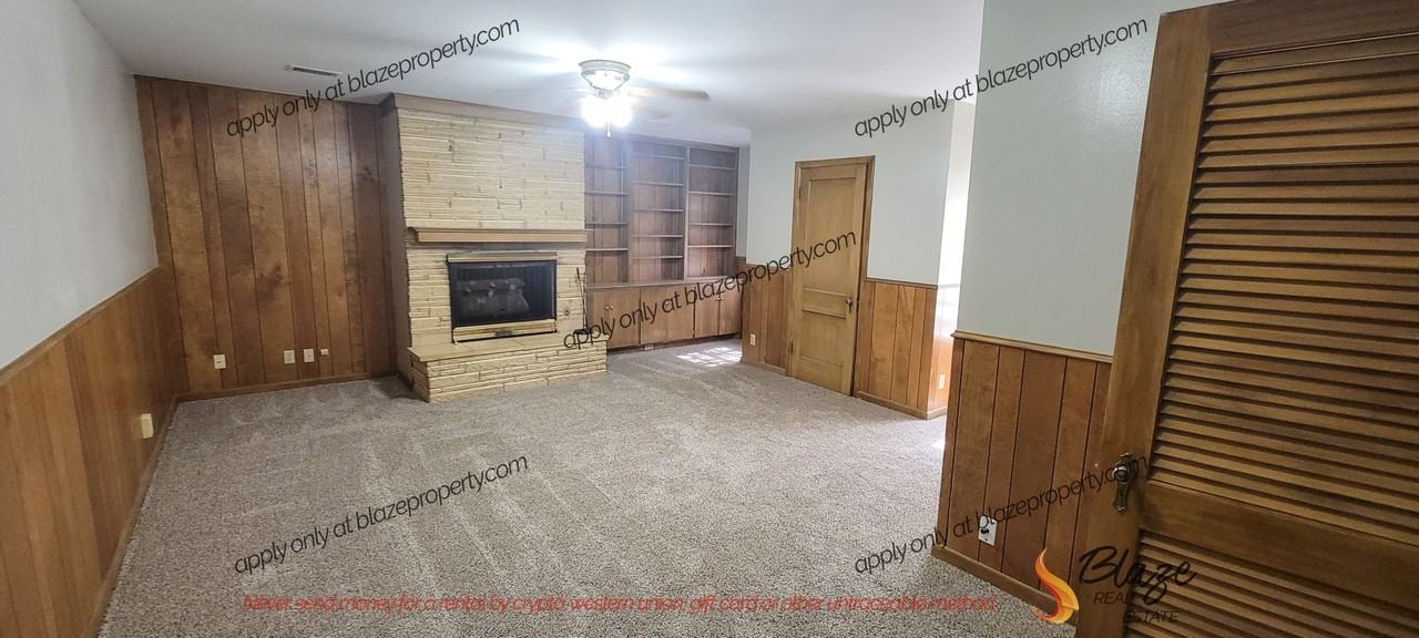 915 S Lamar St - Photo 7 of 15