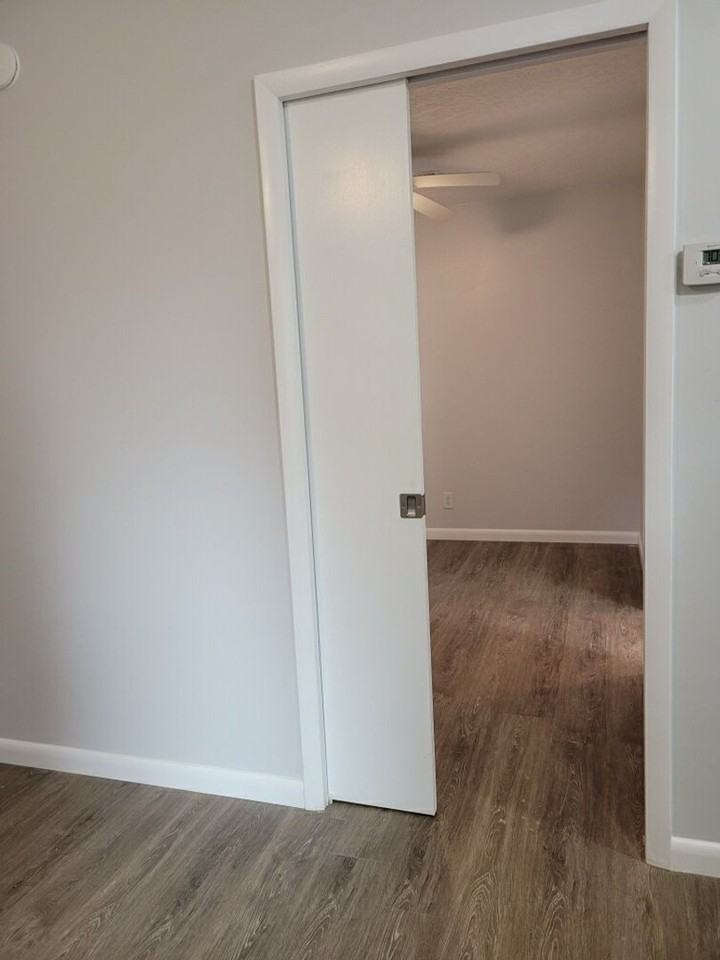 966 Grayton Rd - Photo 3 of 14