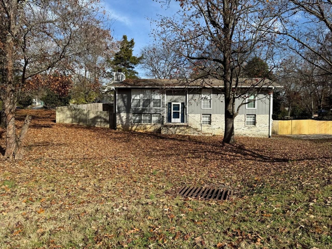 11105 Lake Hills Drive - Photo 2 of 50