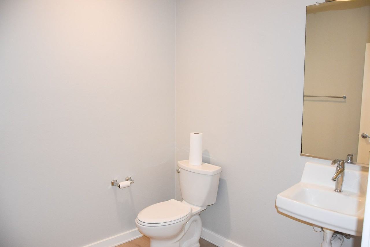 507 West Maple Avenue - Photo 6 of 40