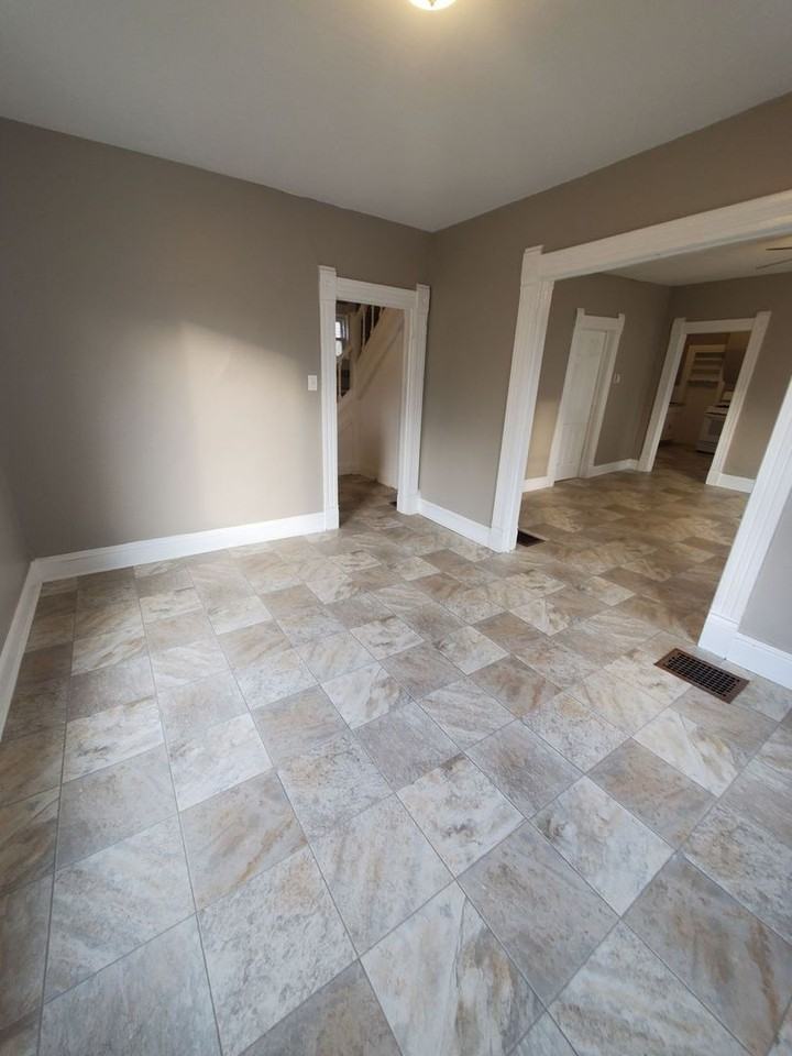 1616 61st Street - Photo 2 of 16