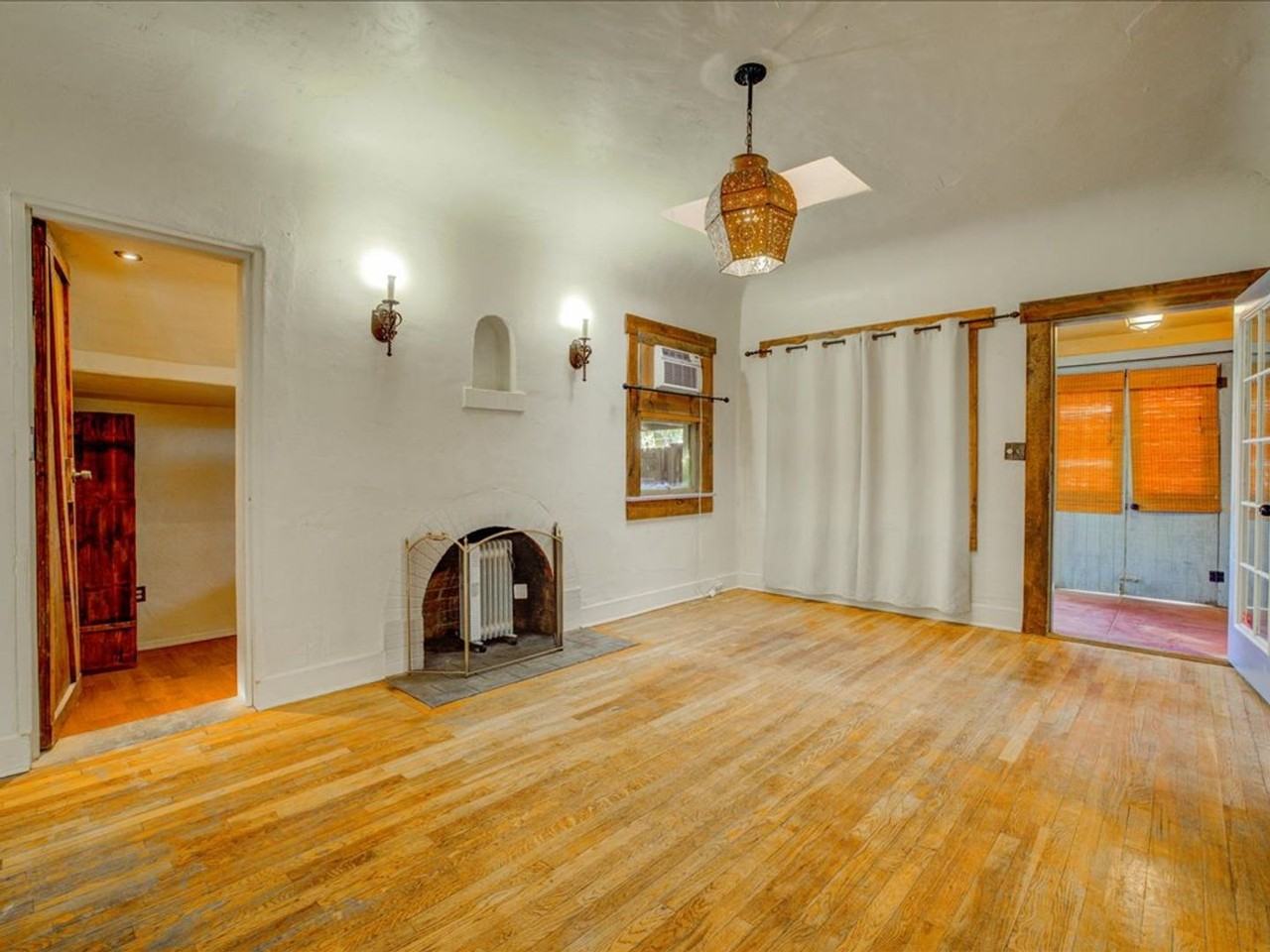 520 E Helen St - Photo 6 of 27