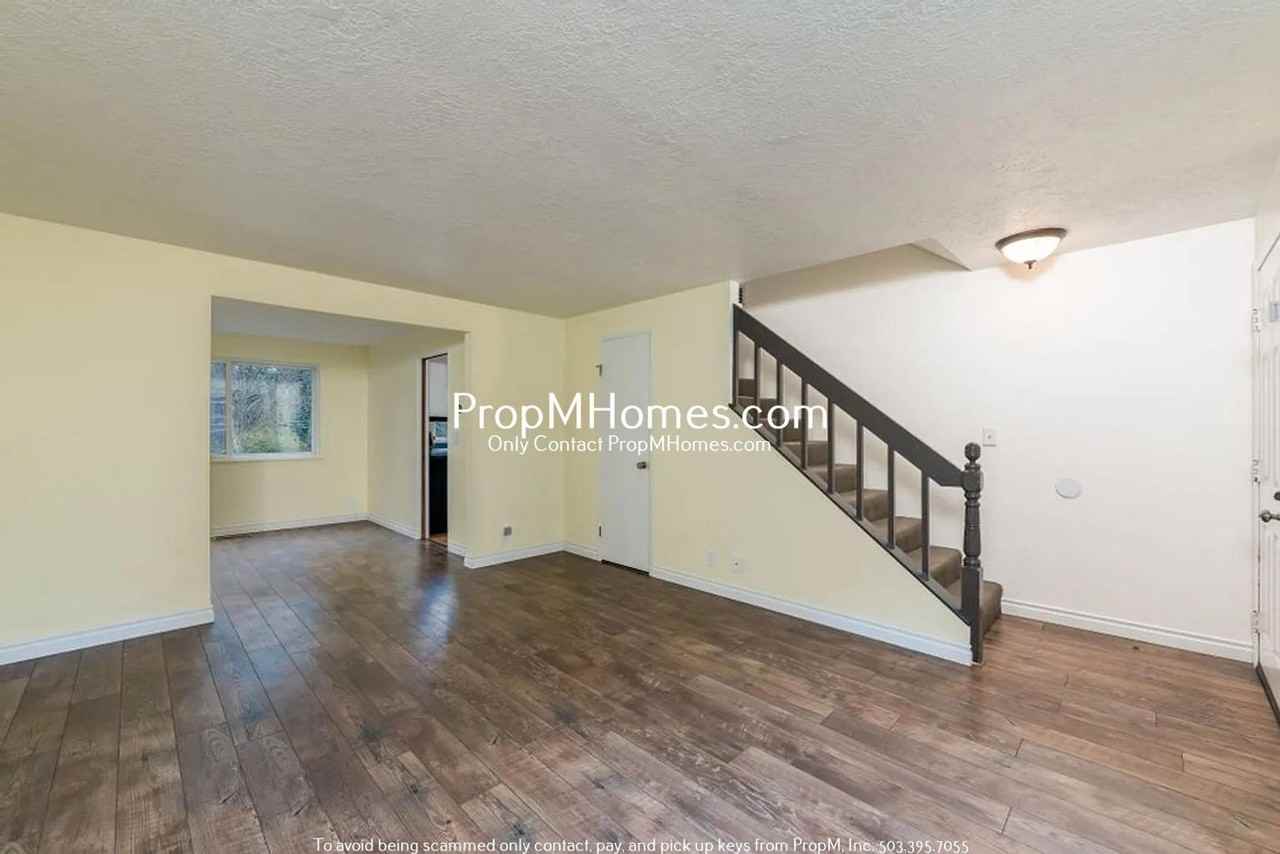 7500 Southwest Elmwood Street - Photo 3 of 24