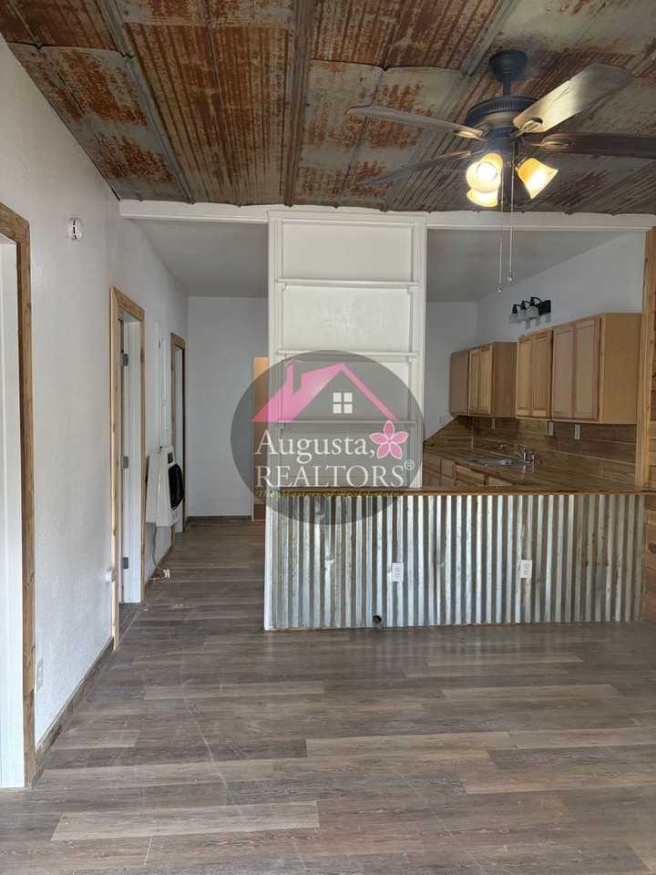 307 Oak Street - Photo 3 of 15