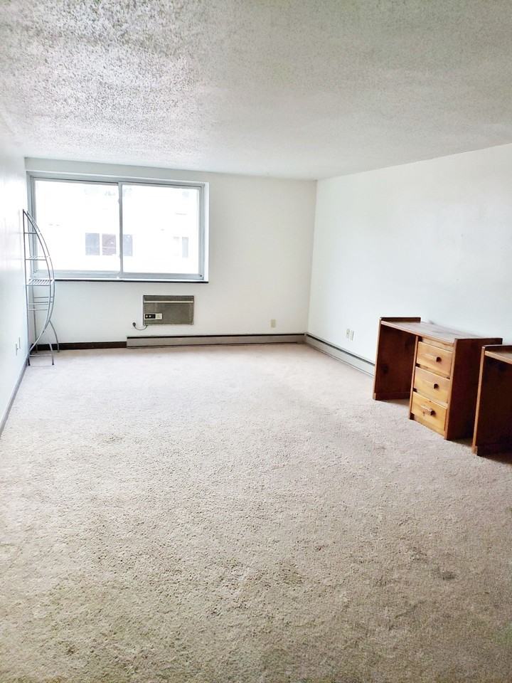 421 East Beaver Avenue - Photo 3 of 11