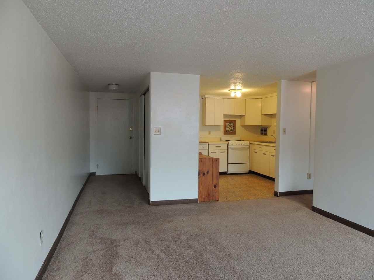 421 East Beaver Avenue - Photo 4 of 11