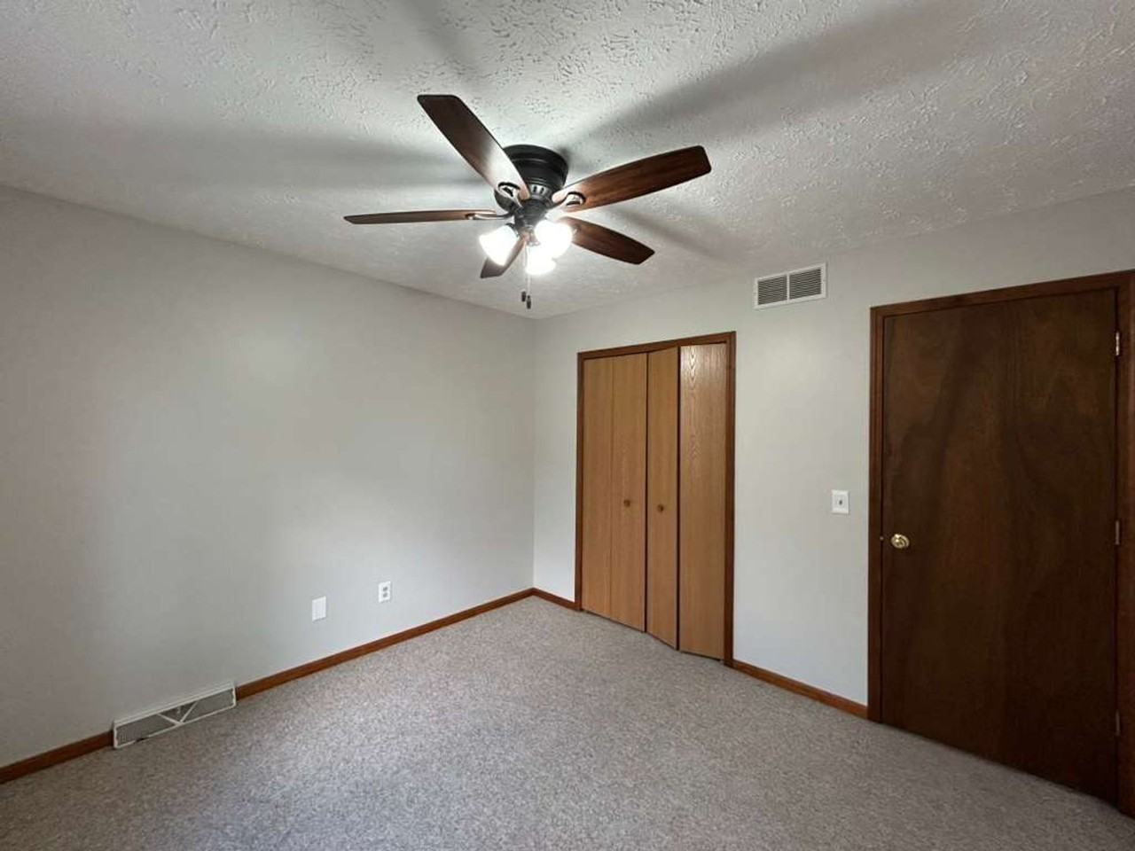 376 Chestnut St - Photo 6 of 22