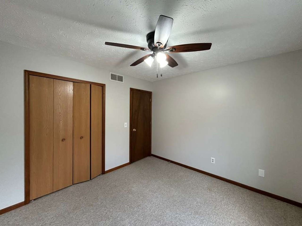 376 Chestnut St - Photo 7 of 22