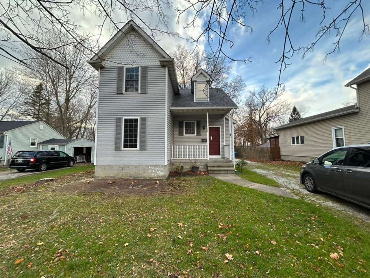 376 Chestnut St - Photo 3 of 22
