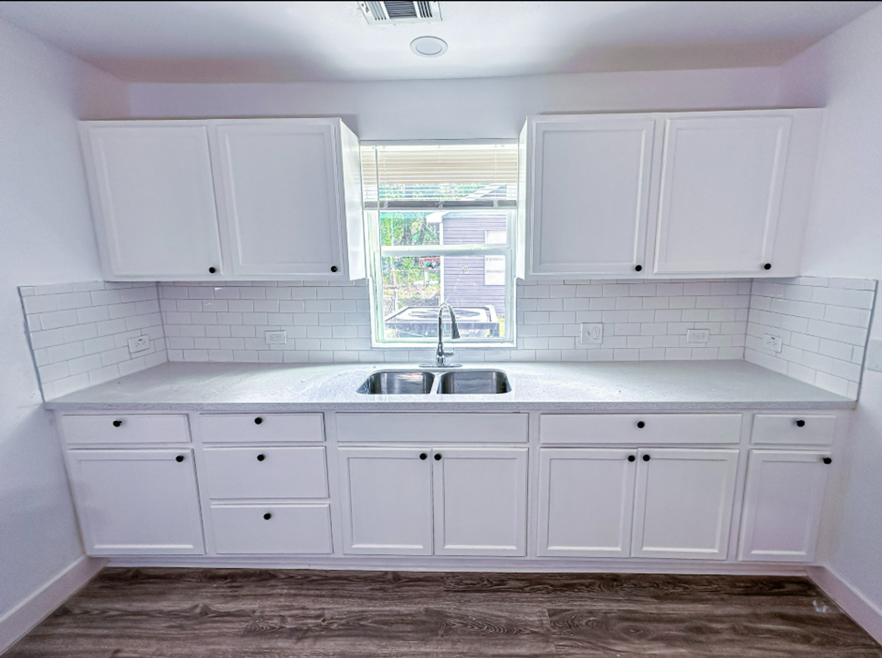 2555 Pierce St - Photo 4 of 29