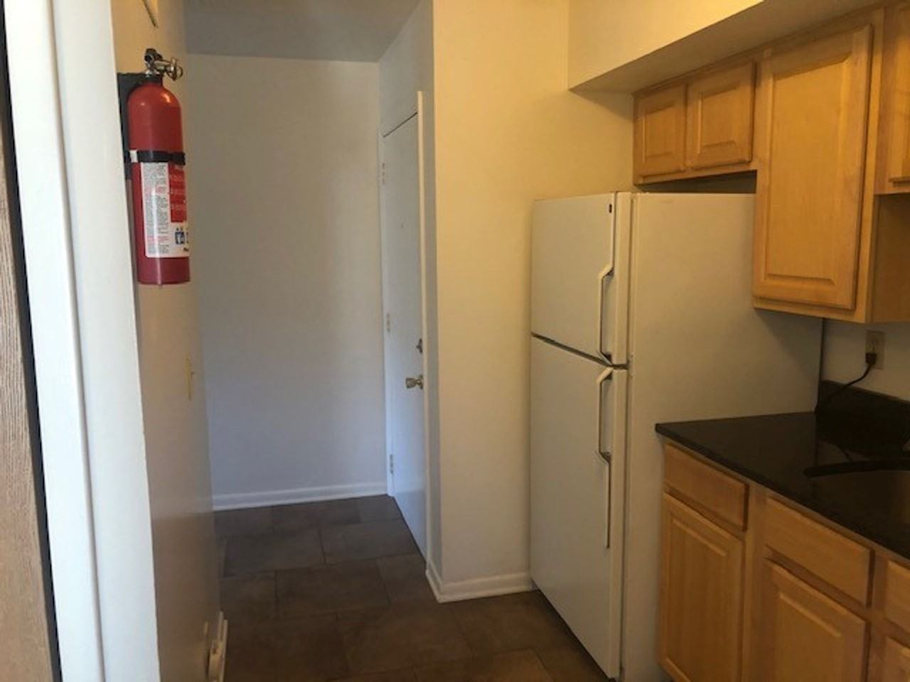 405 N State St - Photo 3 of 13